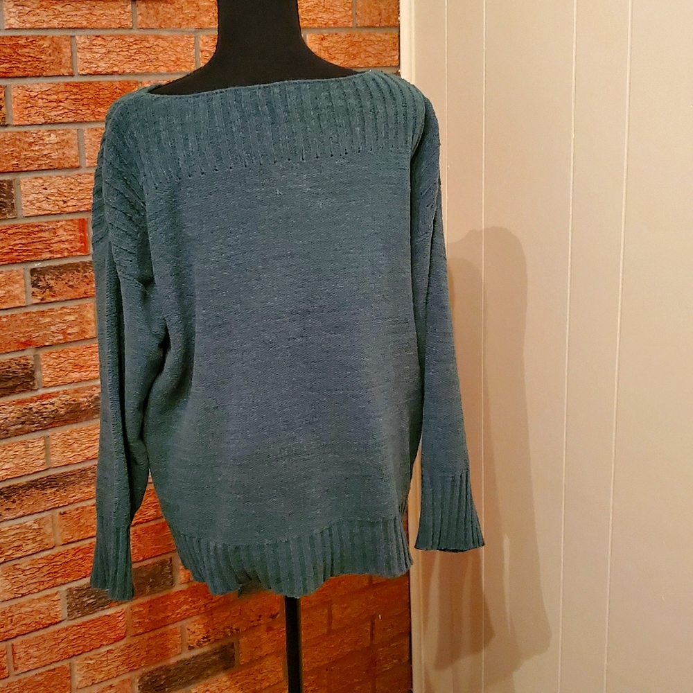 Sweater - Picture 2 of 2